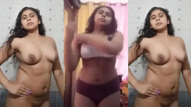 Desi College Girl Showing Boobs and Pussy HD